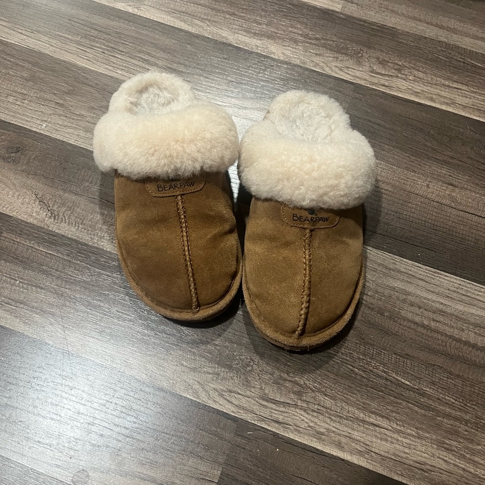 Bearpaw- size 7